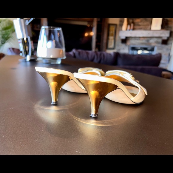 Harold’s 6.5 Gold Heel Slip-On Heels - Picture 4 of 13